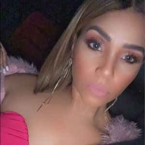 Meet your Posher, Vickiana